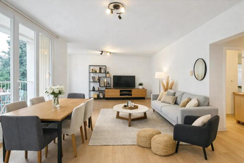 Appartement - 90 m² - 5 pièces