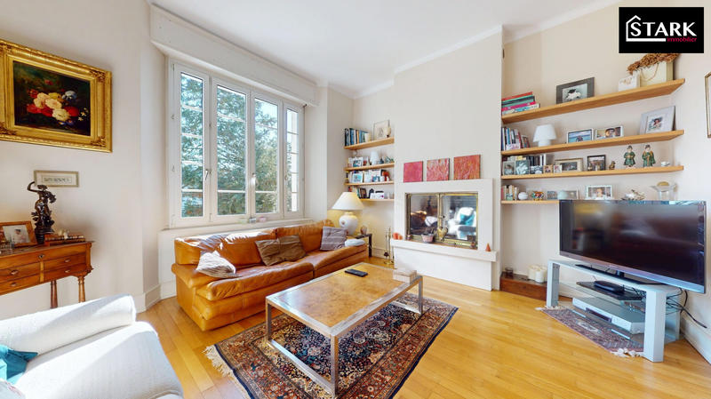 Maison ancienne - 235 m² - 8 pièces