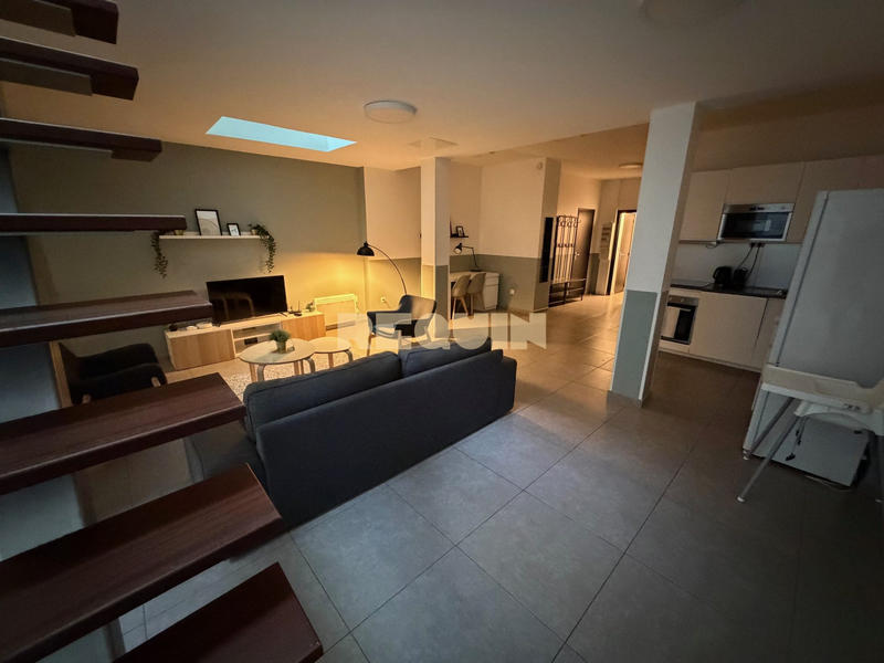 Appartement - 96 m² - 6 pièces