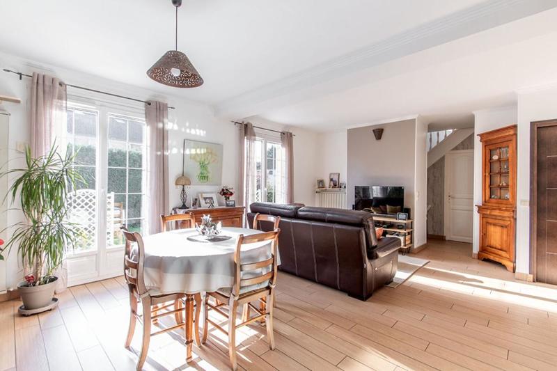 Maison - 82 m² - 5 pièces