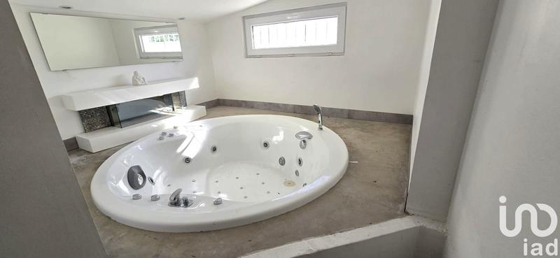 Maison - 104 m² - 4 pièces