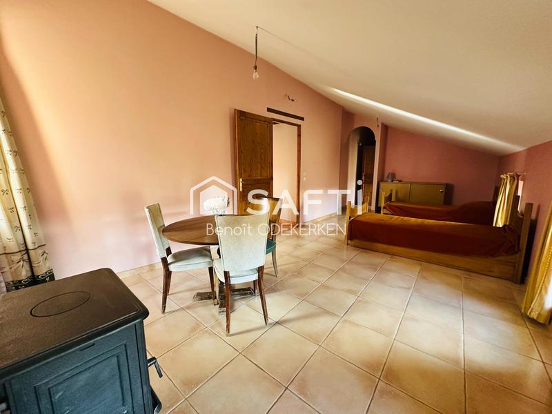 Maison - 280 m² - 12 pièces