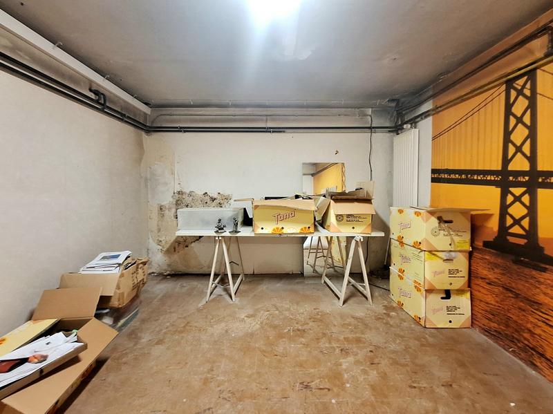 Local commercial - 70 m² - 4 pièces