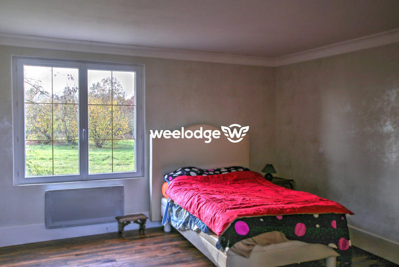 Maison - 400 m² - 14 pièces