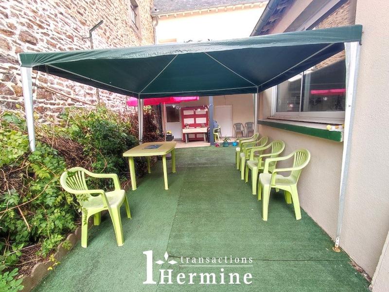 Maison traditionnelle - 175 m² - 6 pièces