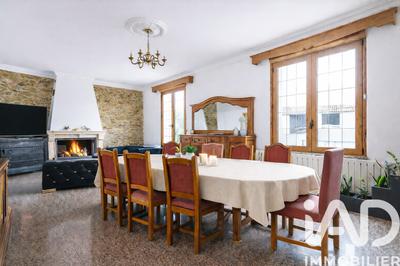 Maison de ville - 242 m² - 6 pièces