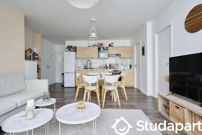 Chambre - 10 m² - 1 pièce