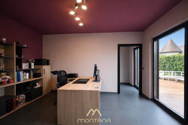 Villa - 285 m² - 8 pièces