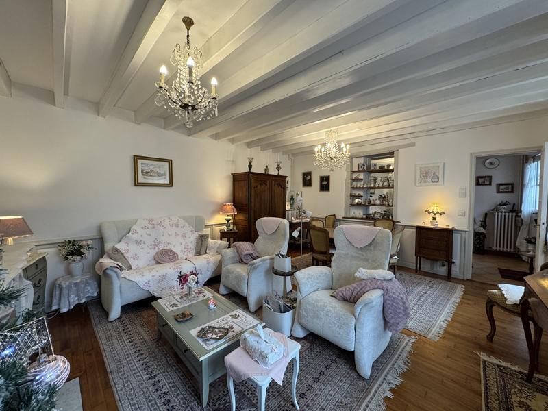 Maison - 163 m² - 5 pièces