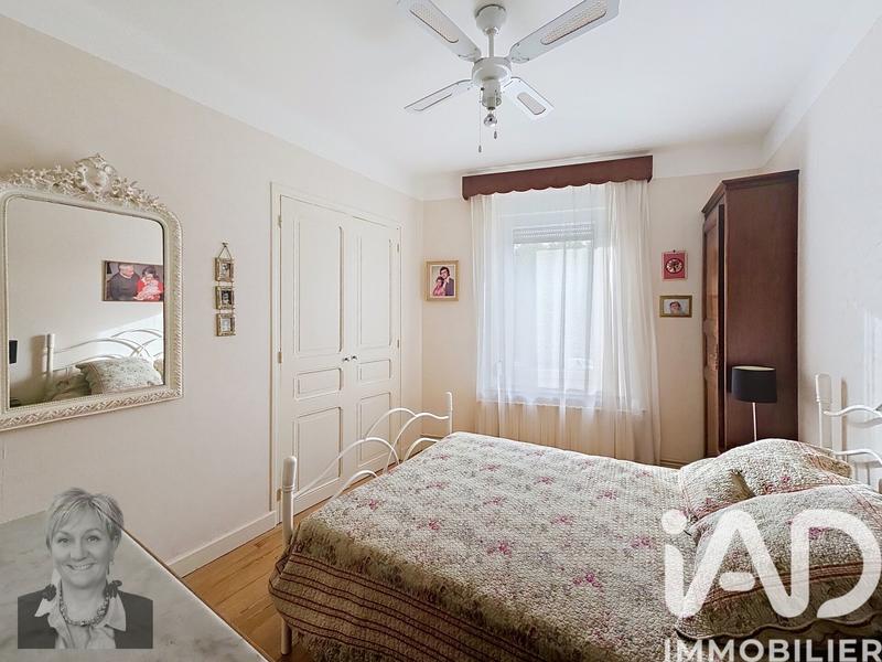 Maison - 228 m² - 8 pièces