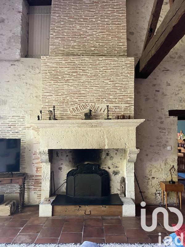 Maison - 409 m² - 8 pièces