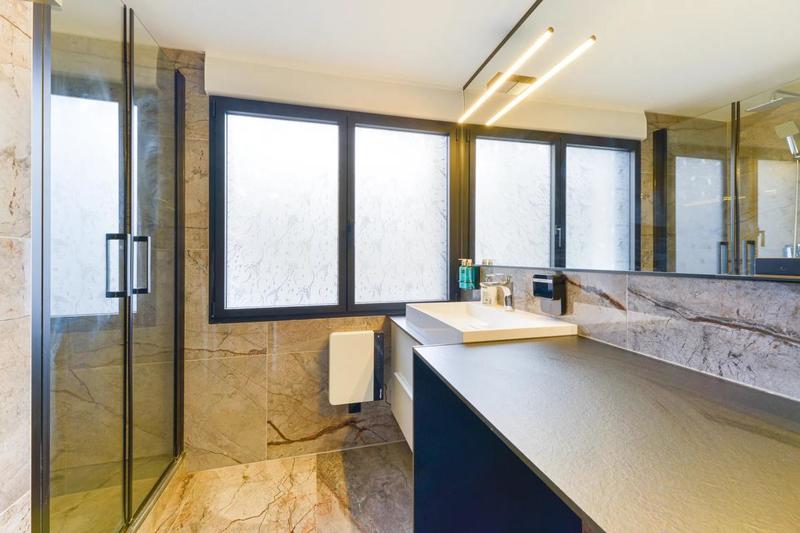 Maison - 450 m² - 21 pièces