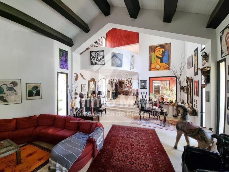 Maison - 478 m² - 14 pièces