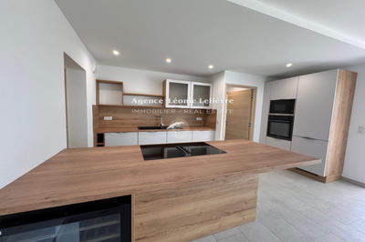 Maison - 99 m² - 4 pièces