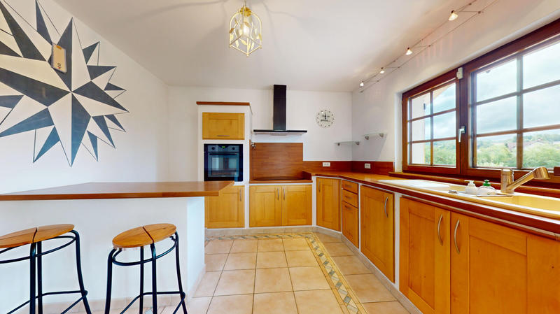 Maison - 172 m² - 6 pièces