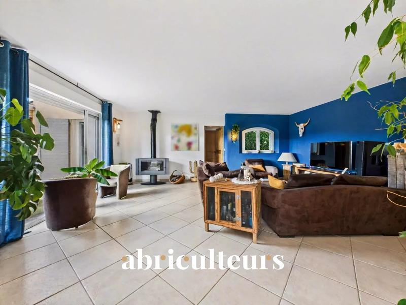 Maison - 170 m² - 5 pièces