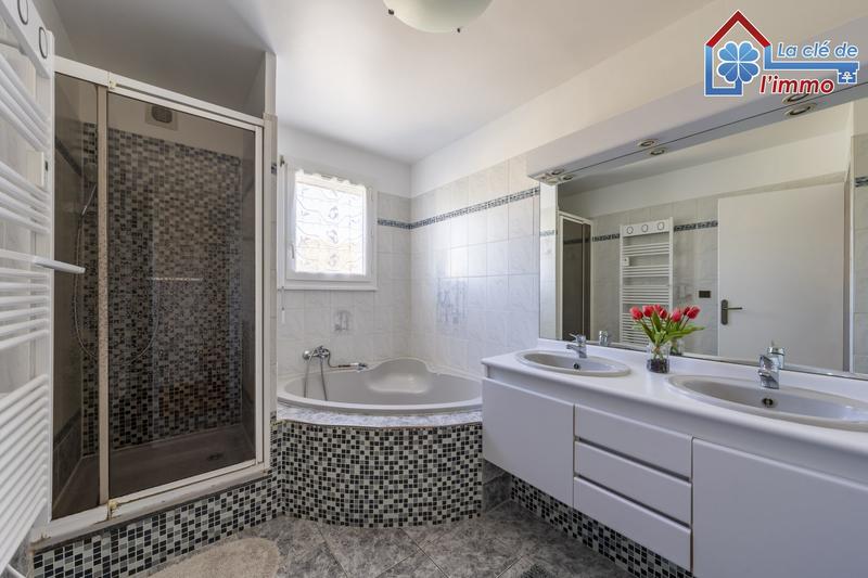 Maison - 129 m² - 7 pièces