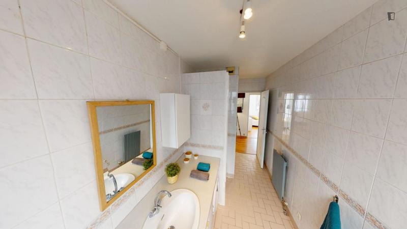 Chambre - 12 m² - 4 pièces