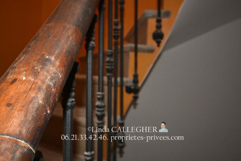 Demeure - 279 m² - 9 pièces