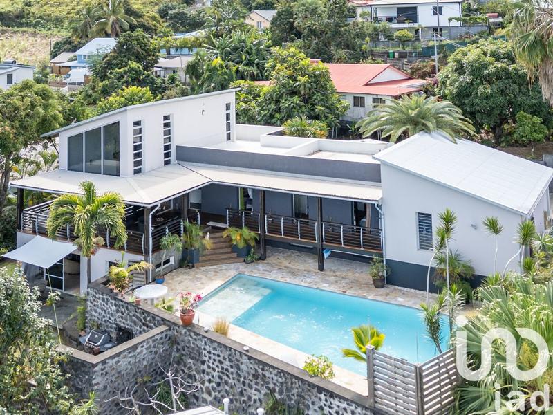 Maison - 274 m² - 8 pièces