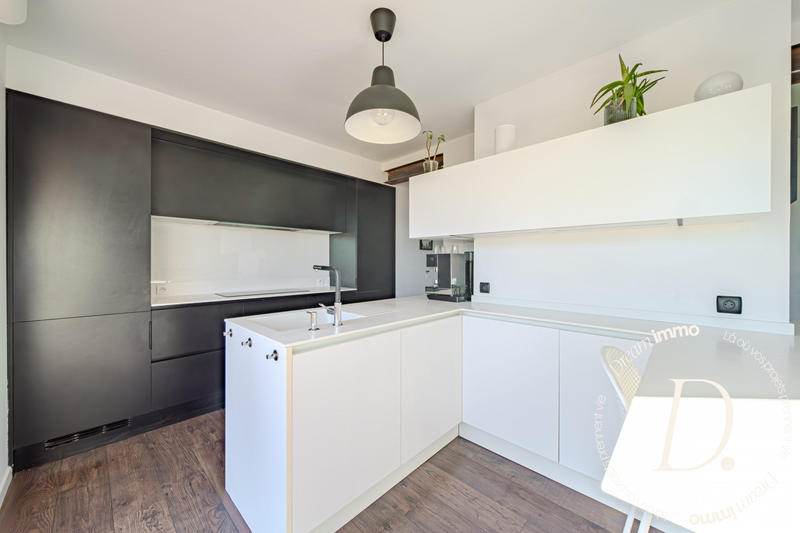 Appartement - 84 m² - 3 pièces