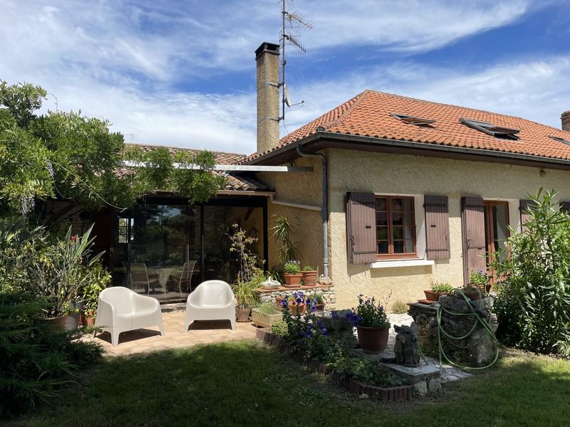 Maison traditionnelle - 191 m² - 6 pièces