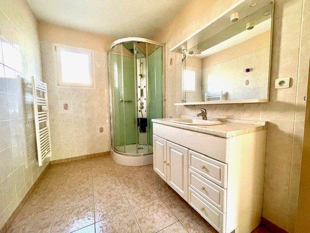 Maison - 93 m² - 5 pièces