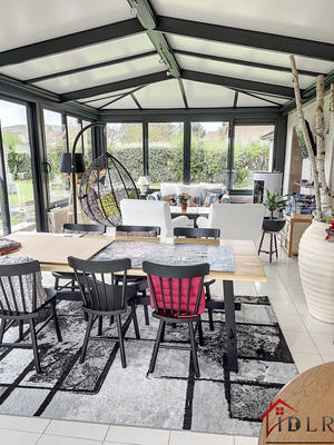 Maison - 180 m² - 6 pièces