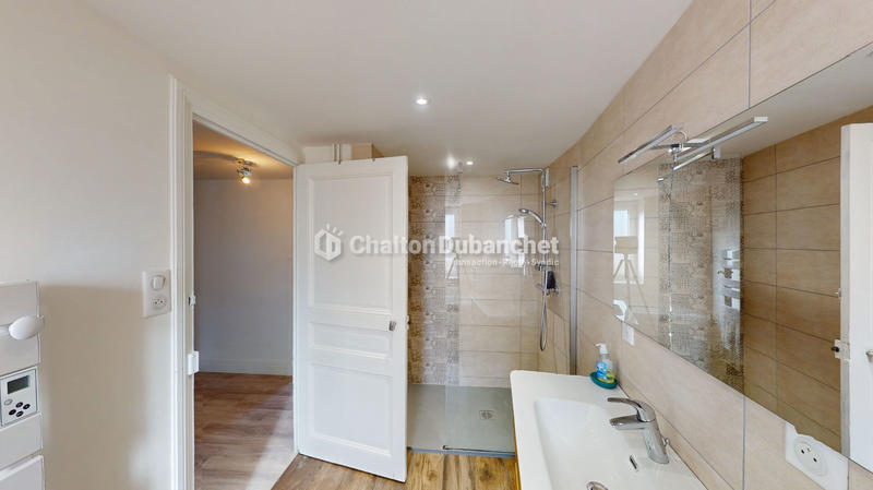 Appartement - 103 m² - 5 pièces