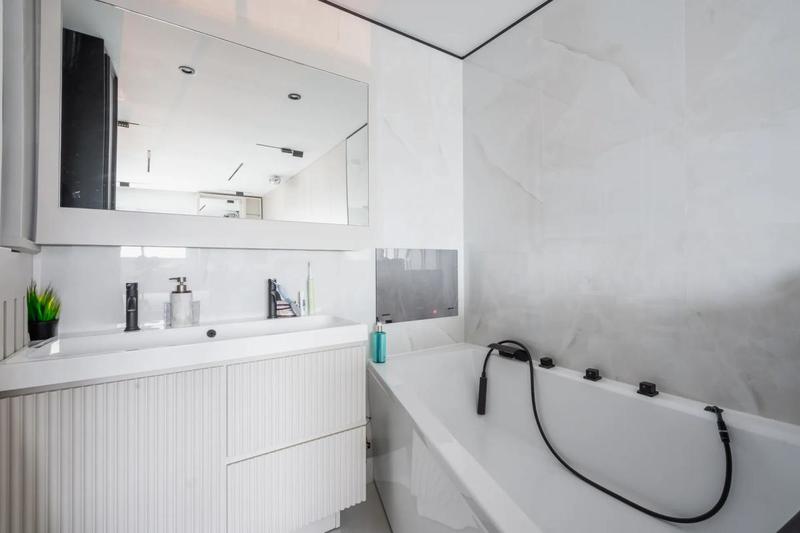 Appartement - 98 m² - 5 pièces