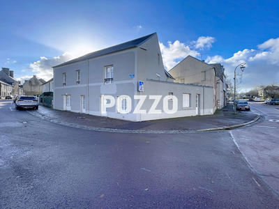 Immeuble - 143 m² - 7 pièces