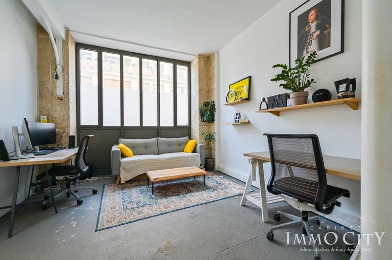 Local commercial - 61 m² - 4 pièces