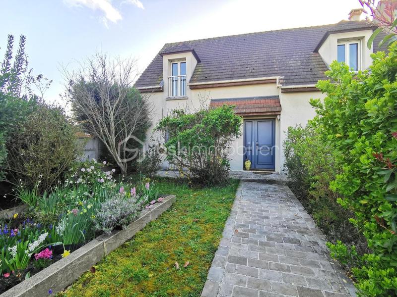 Maison traditionnelle - 130 m² - 7 pièces