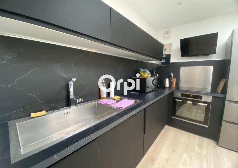 Appartement - 100 m² - 3 pièces