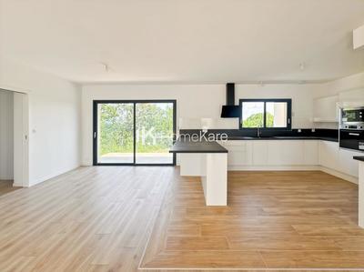 Maison - 122 m² - 5 pièces