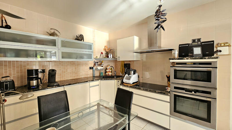 Maison - 104 m² - 4 pièces