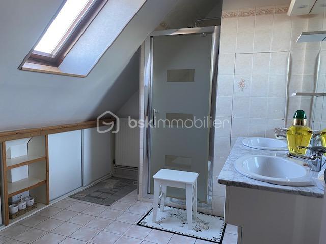 Maison traditionnelle - 119 m² - 6 pièces