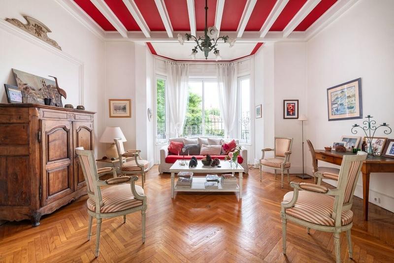 Demeure - 350 m² - 15 pièces