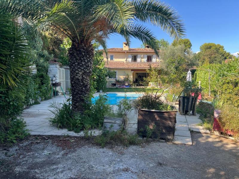 Maison - 140 m² - 4 pièces