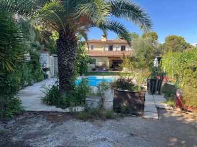 Maison - 140 m² - 4 pièces