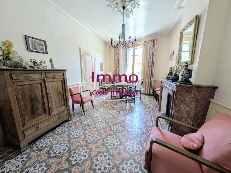 Maison de village - 230 m² - 6 pièces