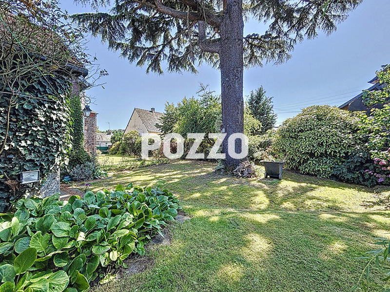 Maison - 181 m² - 9 pièces