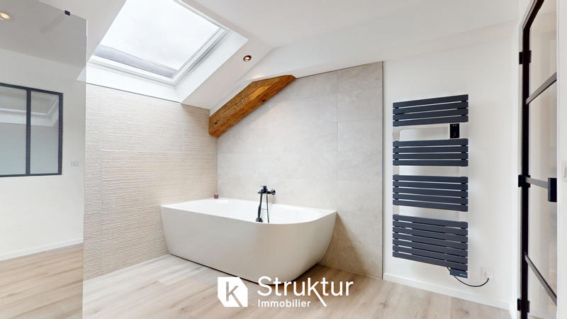 Maison - 148 m² - 6 pièces