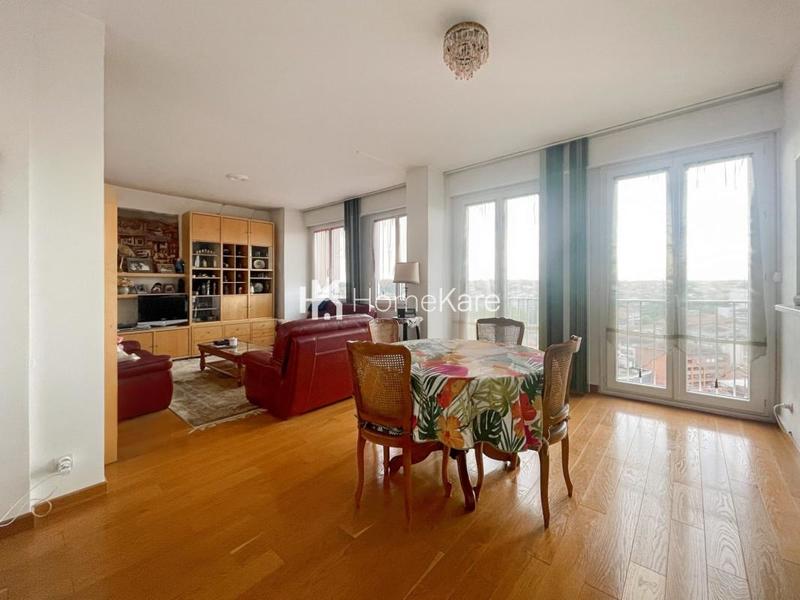 Appartement - 83 m² - 3 pièces