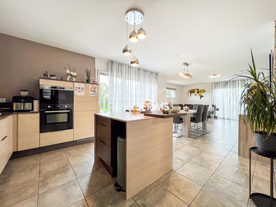 Maison - 163 m² - 6 pièces