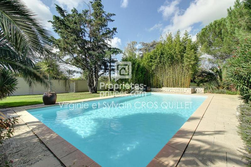 Maison - 245 m² - 7 pièces