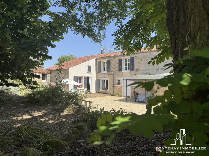 Maison ancienne - 176 m² - 7 pièces