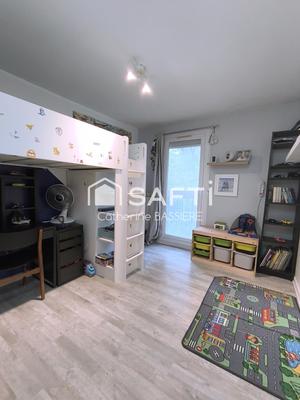 Appartement - 80 m² - 4 pièces