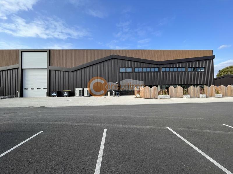 Local d'activité / Entrepôt - 1 550 m²