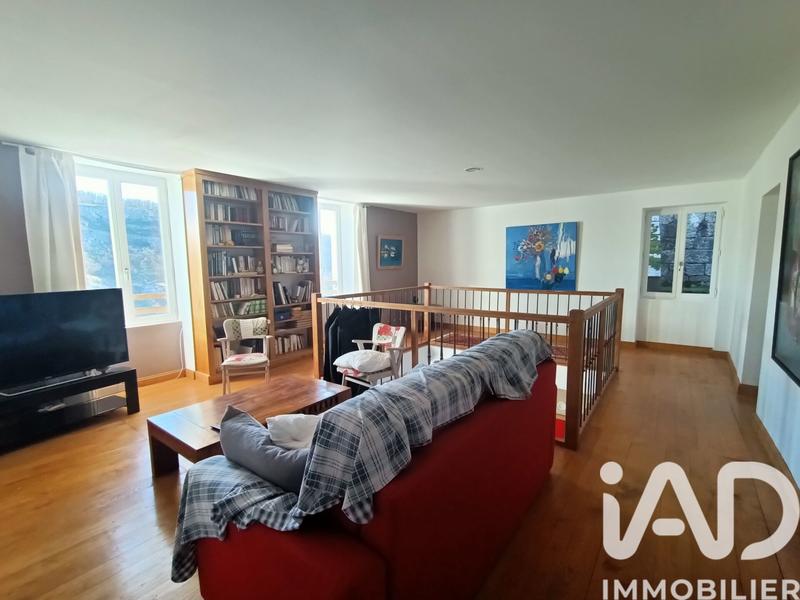 Maison - 318 m² - 7 pièces